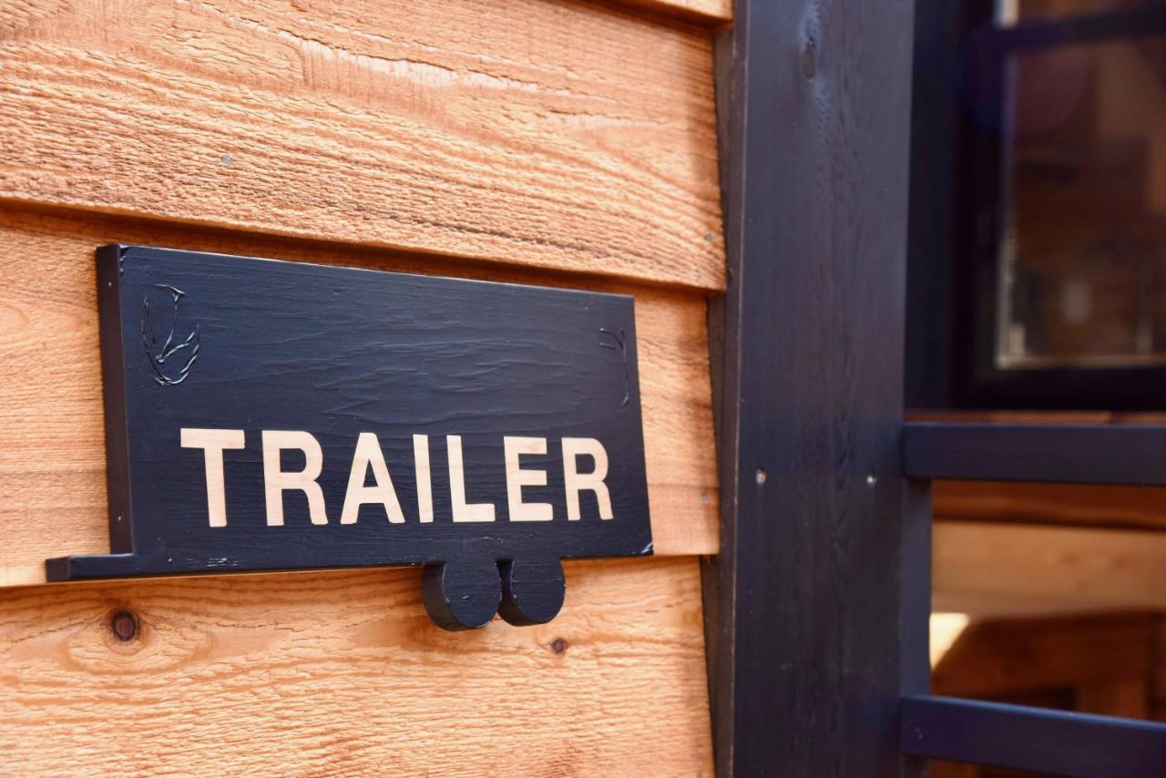 Tiny Base The River House & Trailer คาวาสึ ภายนอก รูปภาพ