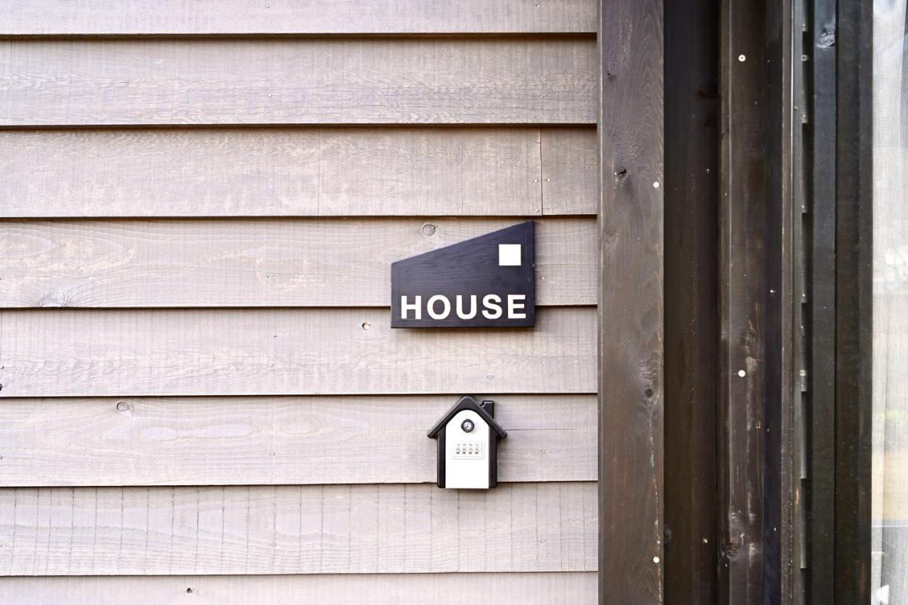Tiny Base The River House & Trailer คาวาสึ ภายนอก รูปภาพ